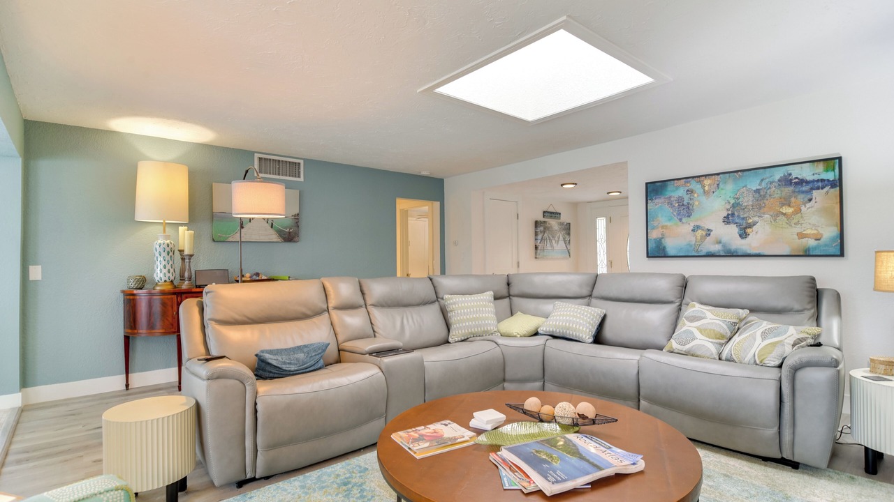 Photo of Livingroom in Anona