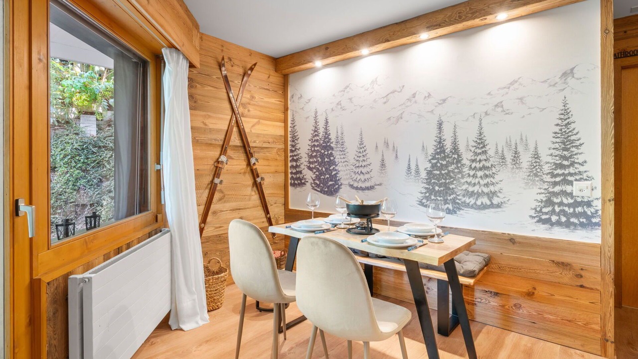 Photo of Bedroom in Lens