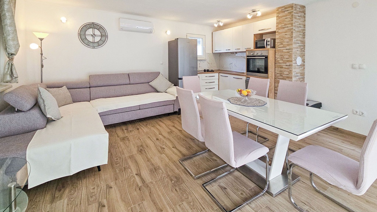 Photo of Livingroom in Marina