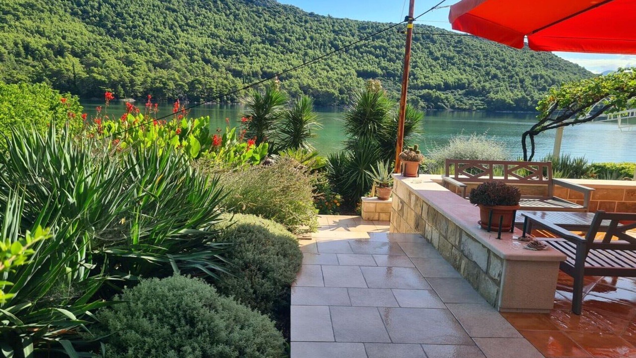 Photo of Outdoor in Broce