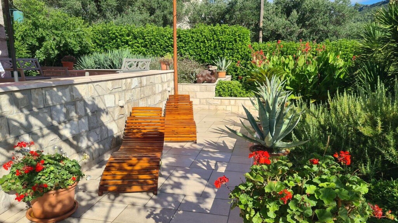 Photo of Outdoor in Broce