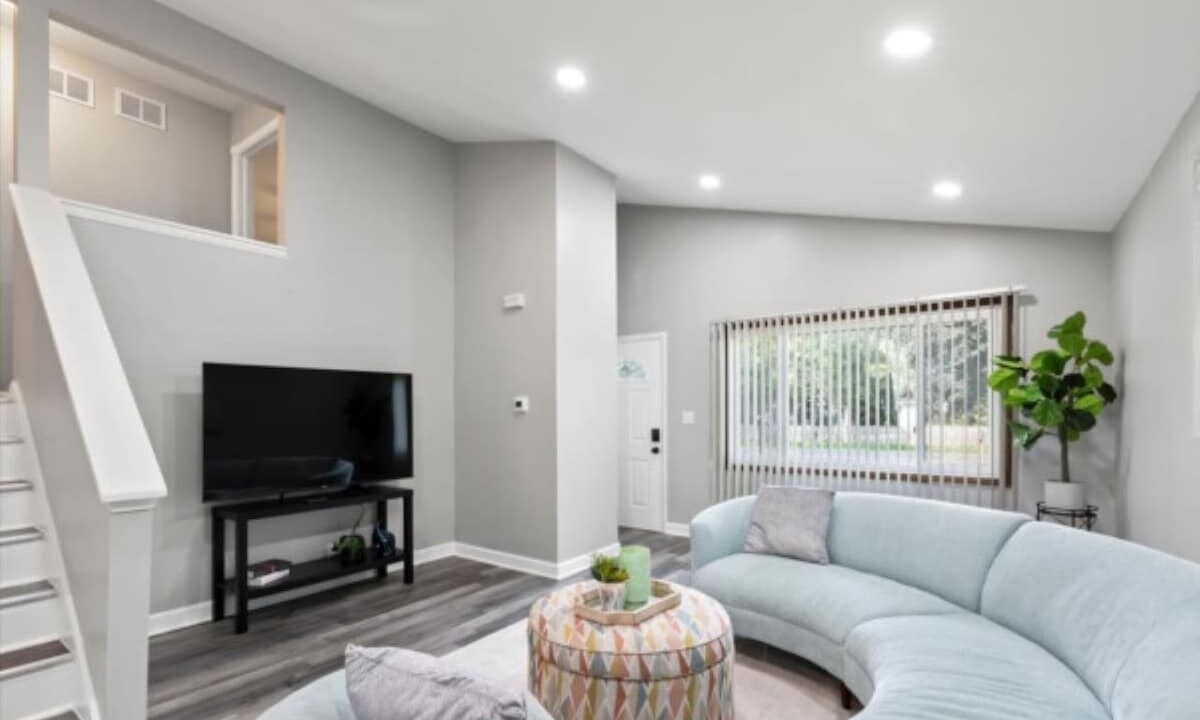 Photo of Livingroom in St. Charles