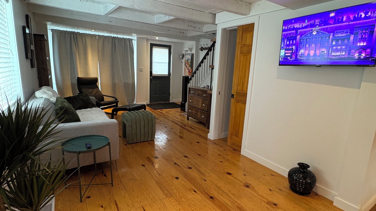 Photo of Livingroom in Vanier North