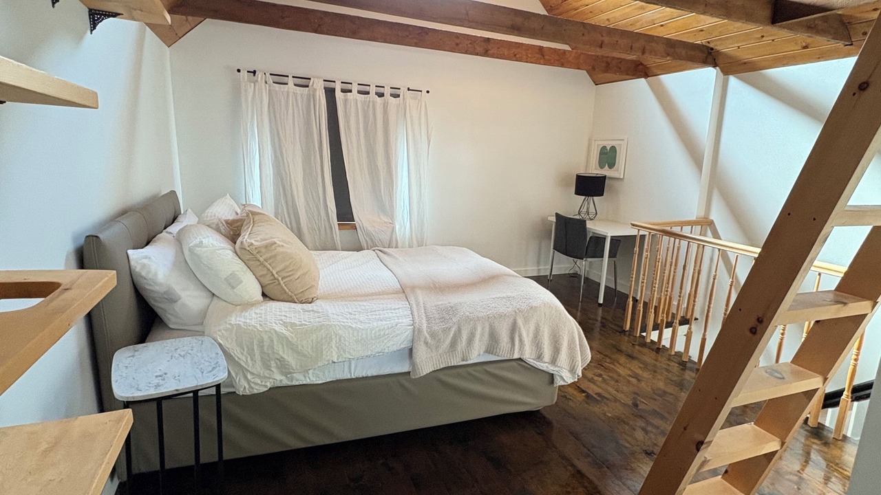 Photo of Bedroom in Vanier North