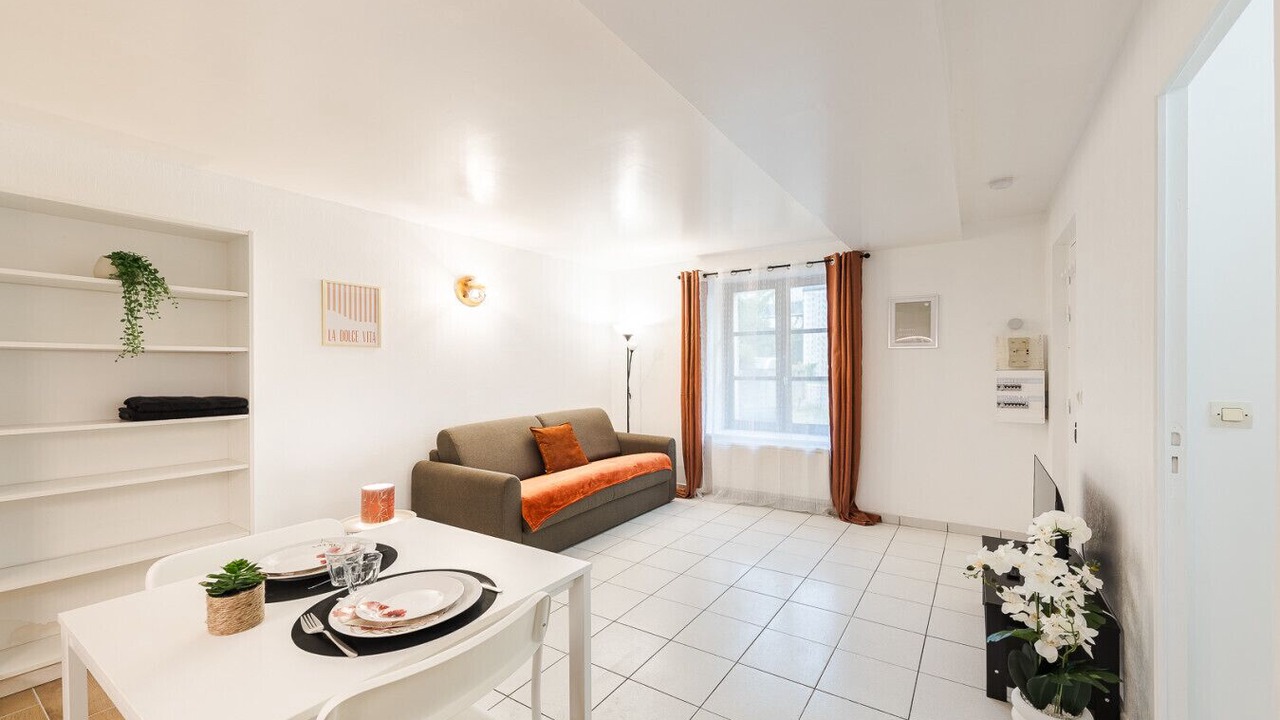 Photo of Livingroom in Etampes