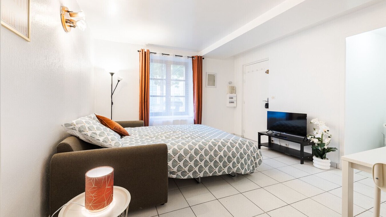 Photo of Bedroom in Etampes