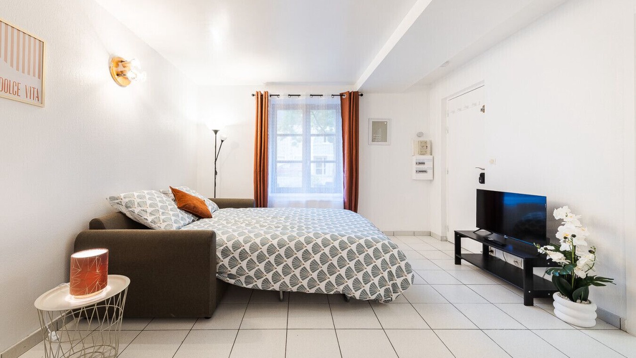 Photo of Bedroom in Etampes