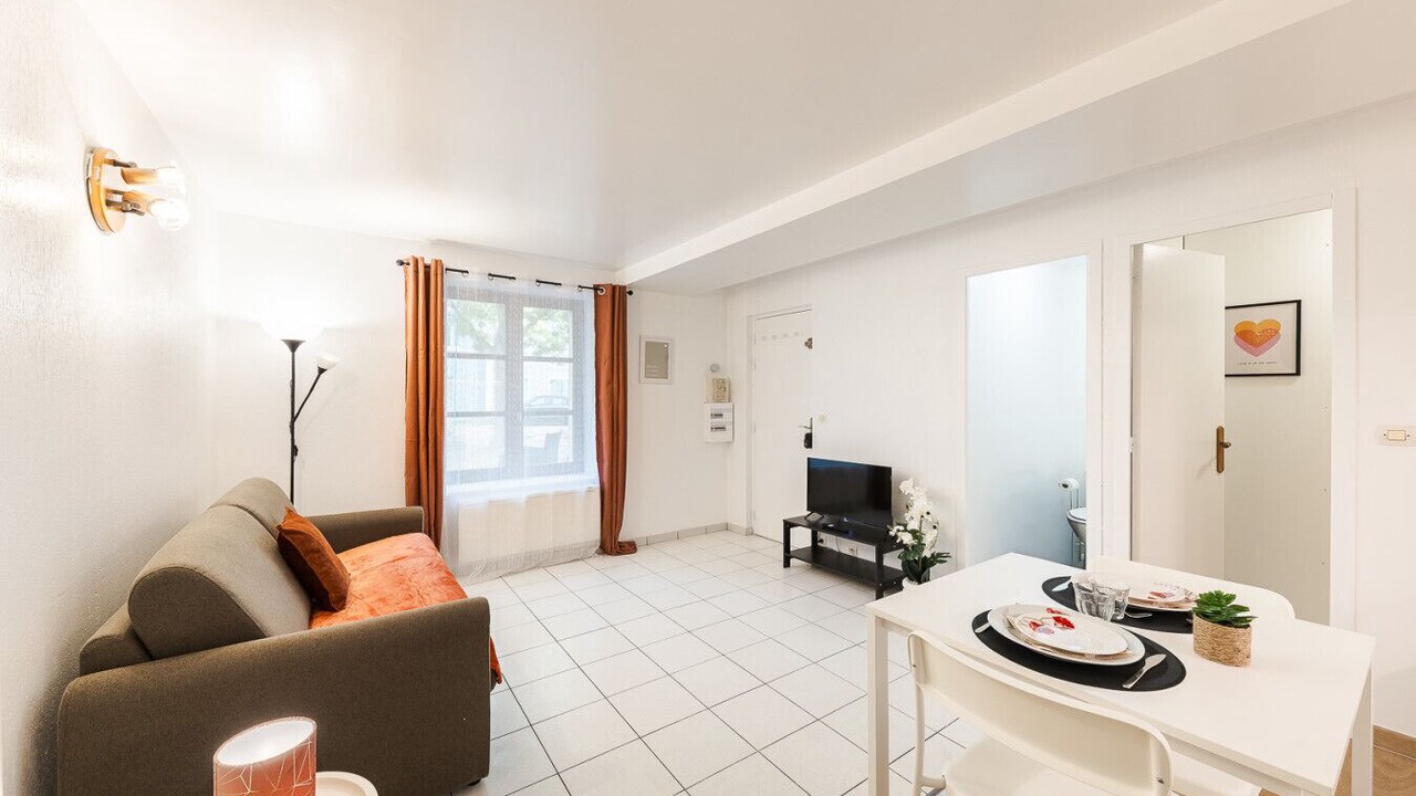 Photo of Livingroom in Etampes