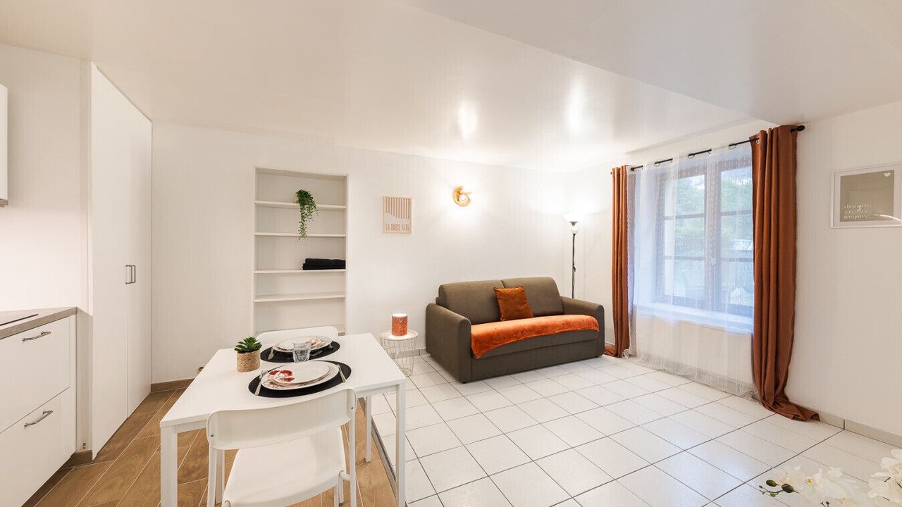 Photo of Livingroom in Etampes