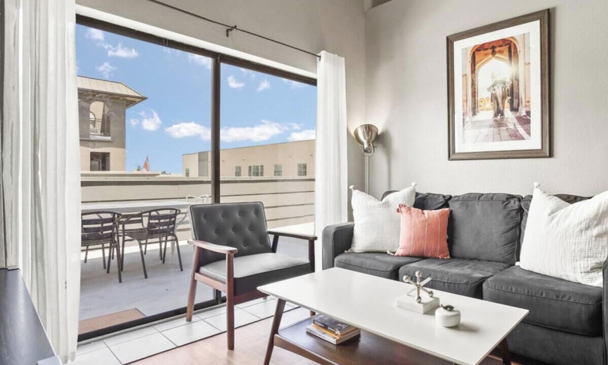 Photo of Livingroom in The Drag