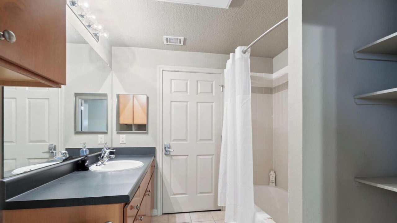 Photo of Bathroom in The Drag