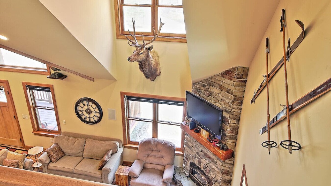 Photo of Livingroom in Ellicottville