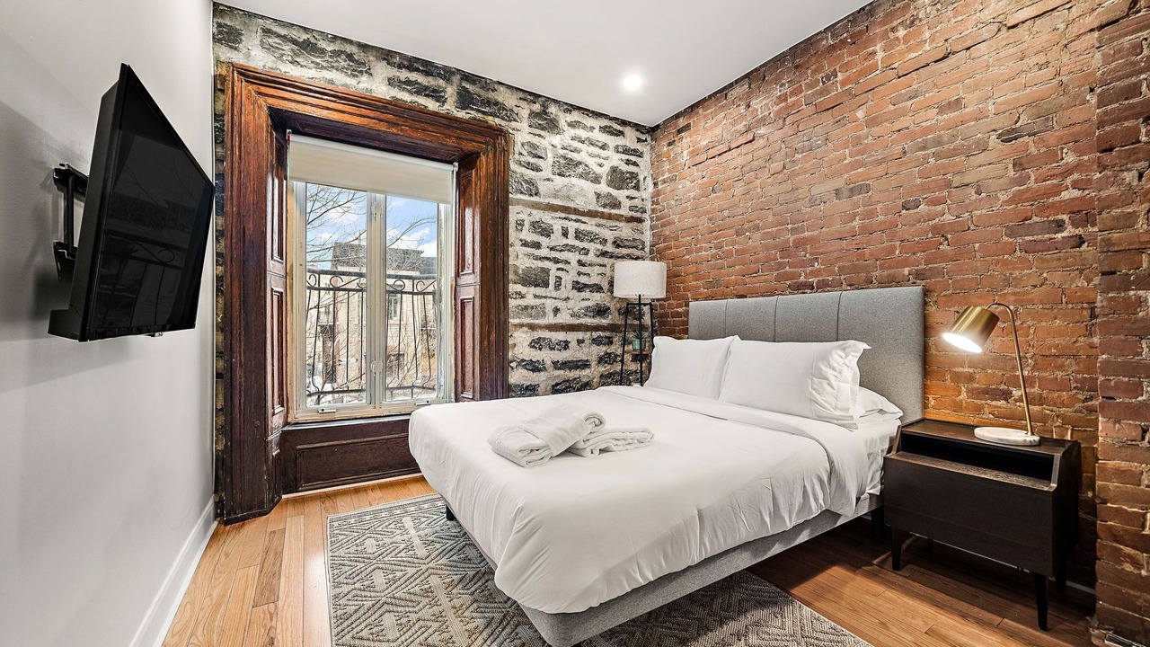 Photo of Bedroom in Latin Quarter