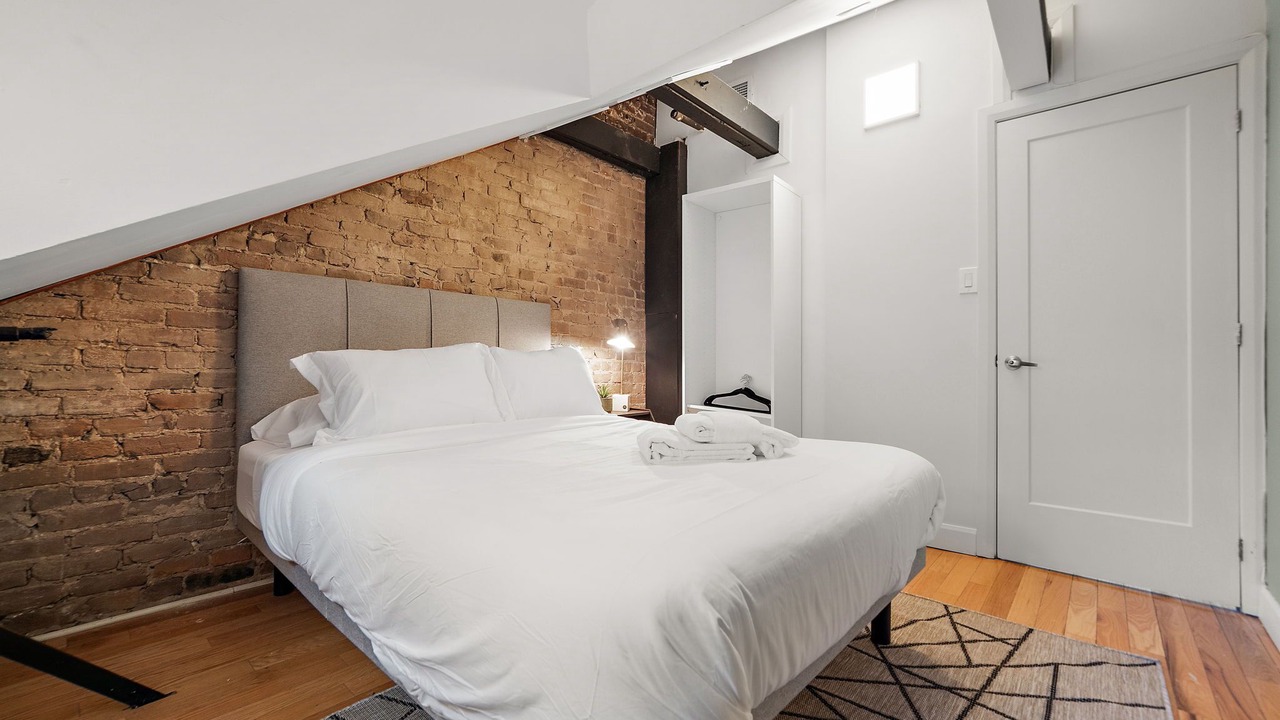 Photo of Bedroom in Latin Quarter