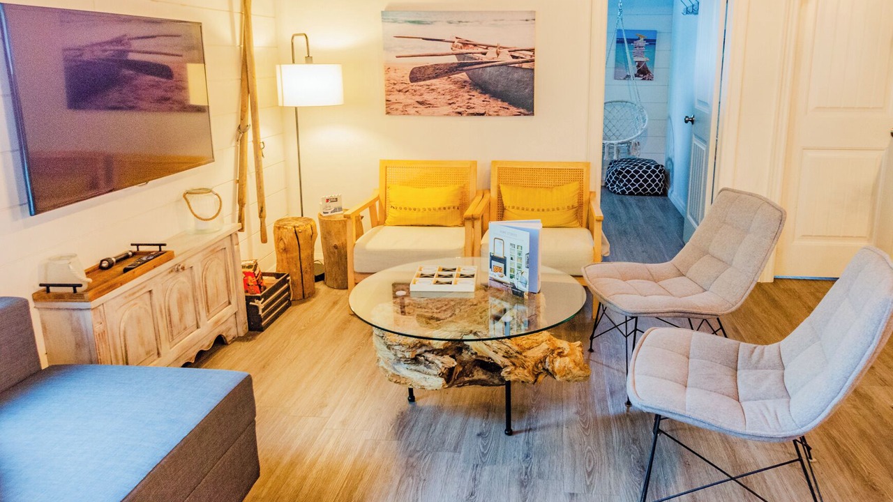 Photo of Livingroom in Port Colborne