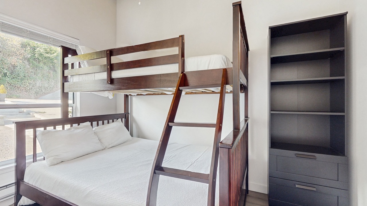 Photo of Bedroom in Retsil