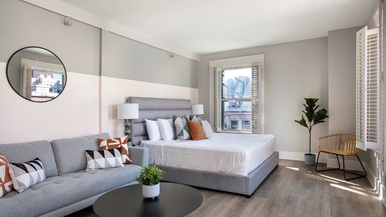 Photo of Bedroom in Gaslamp Quarter