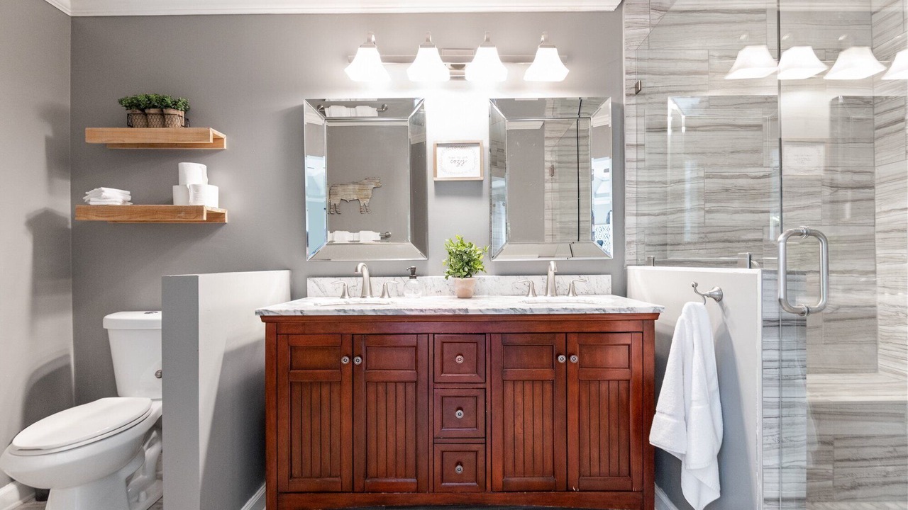 Photo of Bathroom in Smyrna