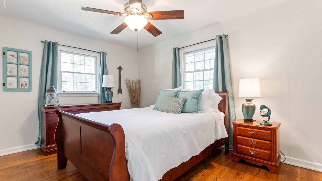 Photo of Bedroom in Smyrna