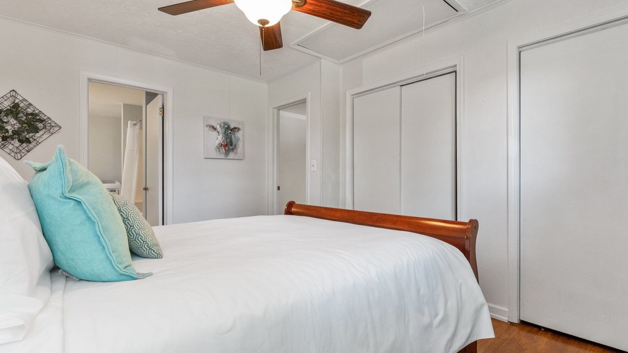 Photo of Bedroom in Smyrna