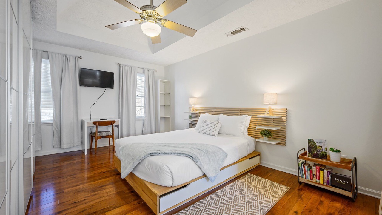 Photo of Bedroom in Town Center