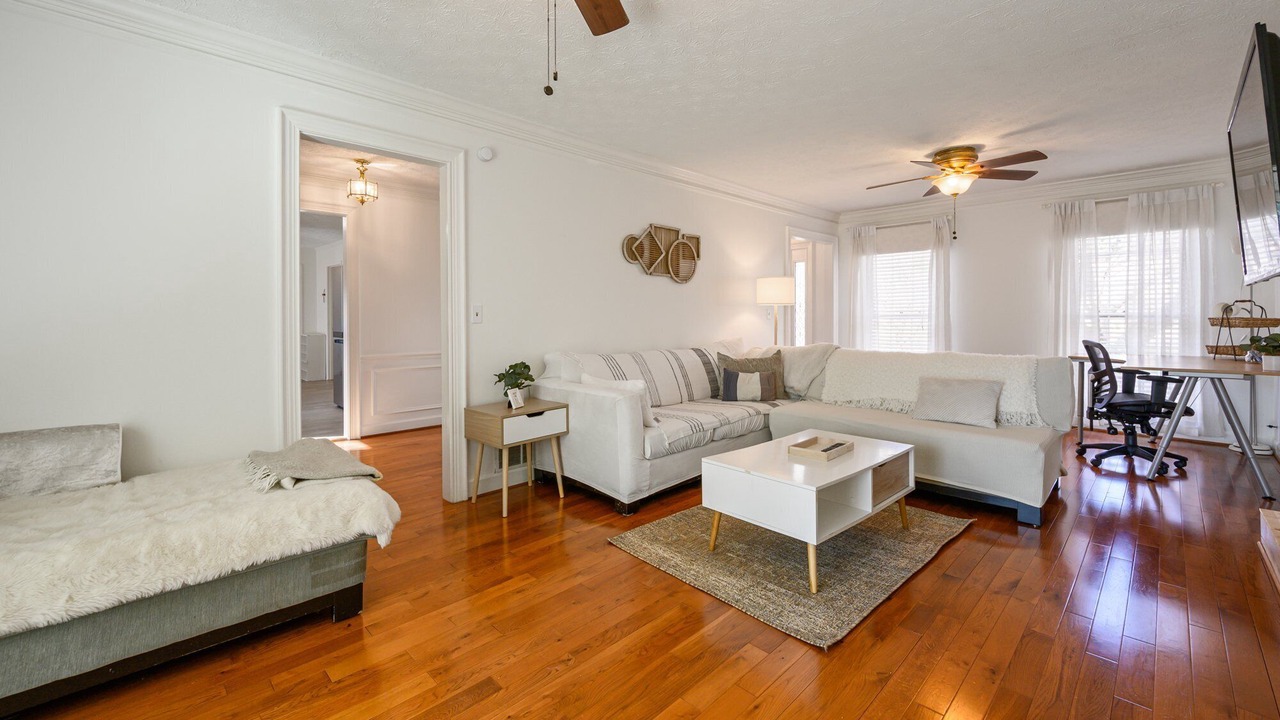 Photo of Livingroom in Town Center