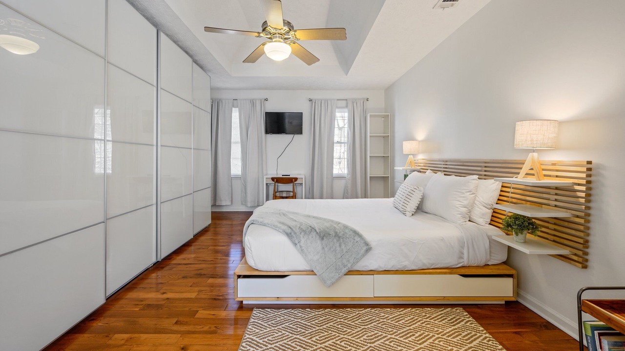 Photo of Bedroom in Town Center