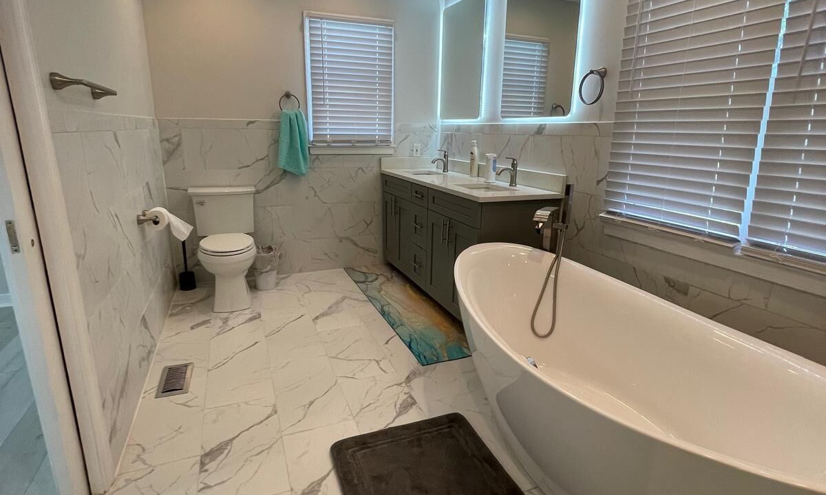 Photo of Bathroom in Edwardsville