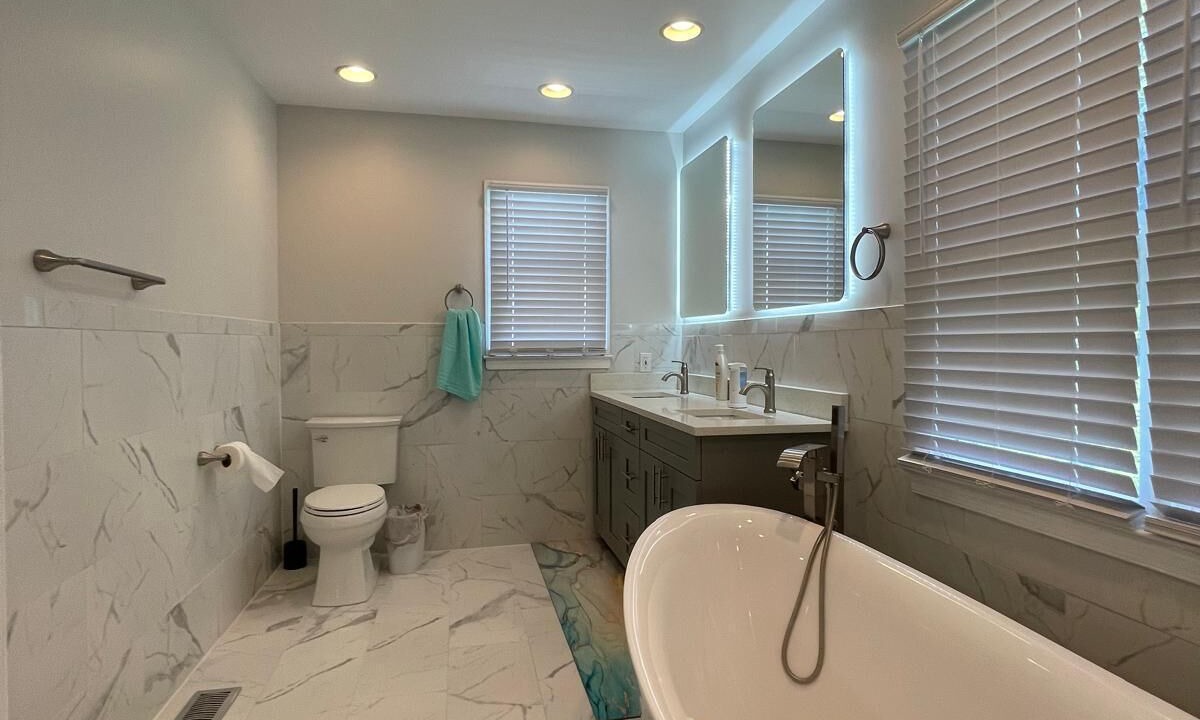 Photo of Bathroom in Edwardsville