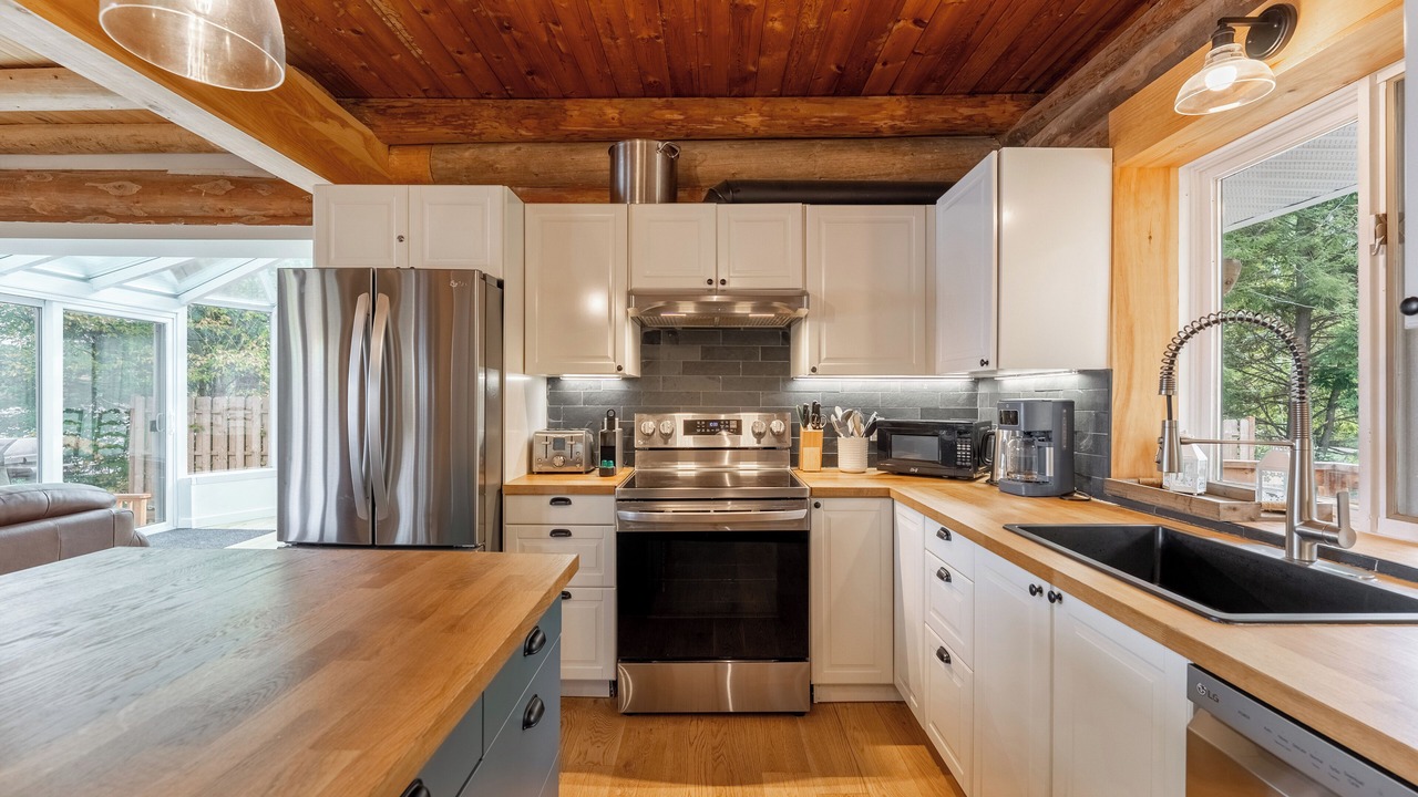 Photo of Kitchen in Saint-Emile-de-Suffolk