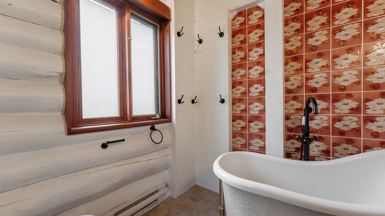 Photo of Bathroom in Saint-Emile-de-Suffolk
