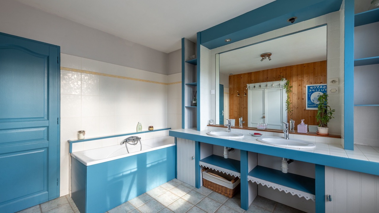 Photo of Bathroom in Saint-Quentin-Lamotte-Croix-au-Bailly