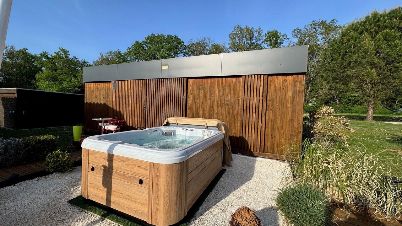 Photo of Outdoor in Tourtres