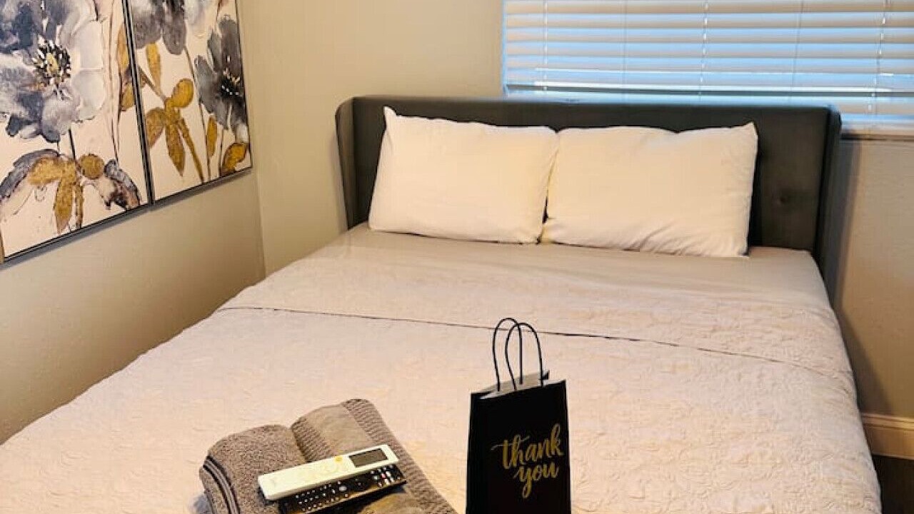 Photo of Bedroom in Bay Crest Park