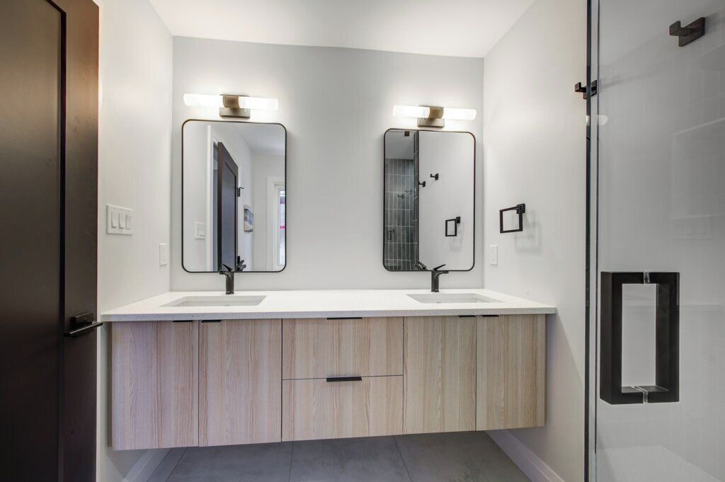 Photo of Bathroom in Grand Bend
