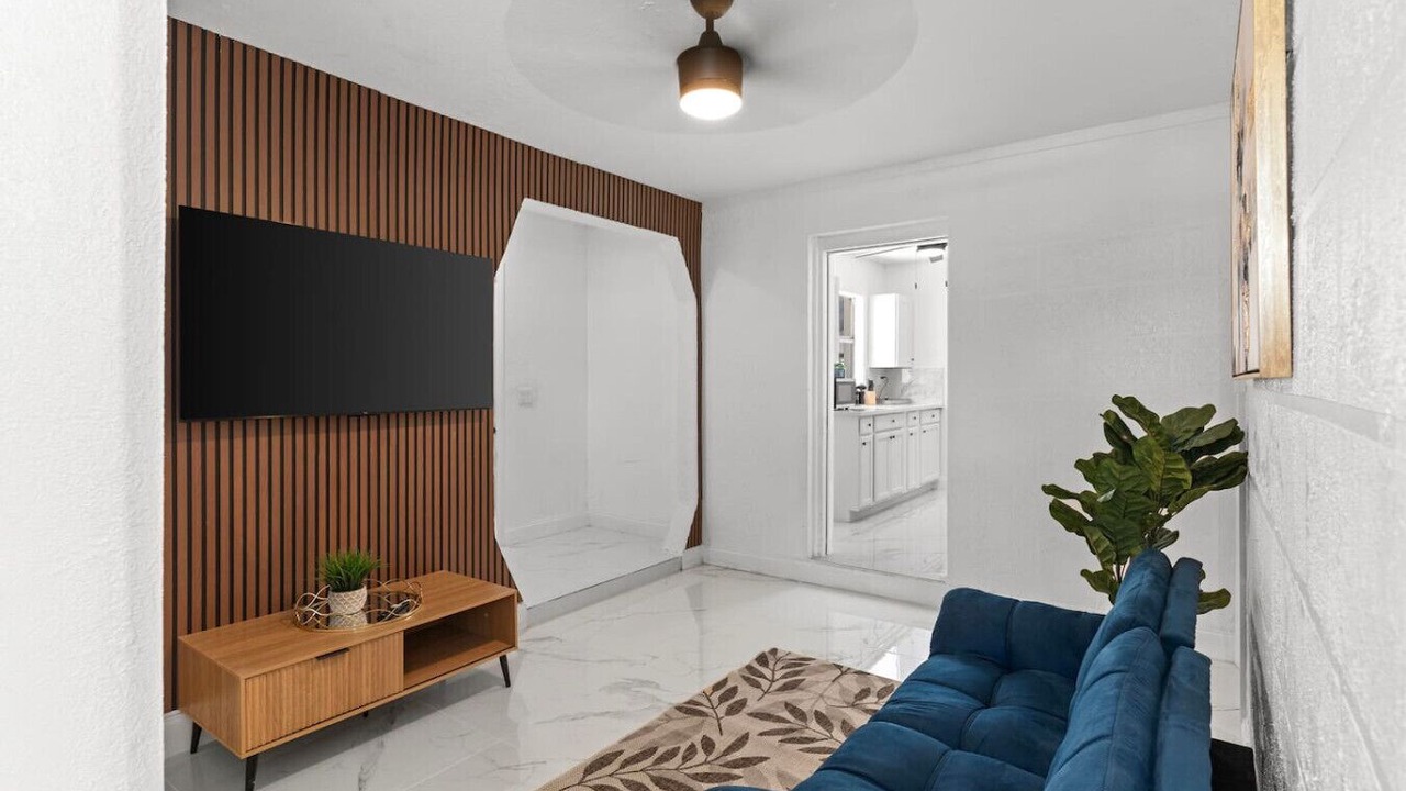 Photo of Livingroom in Bay Crest Park