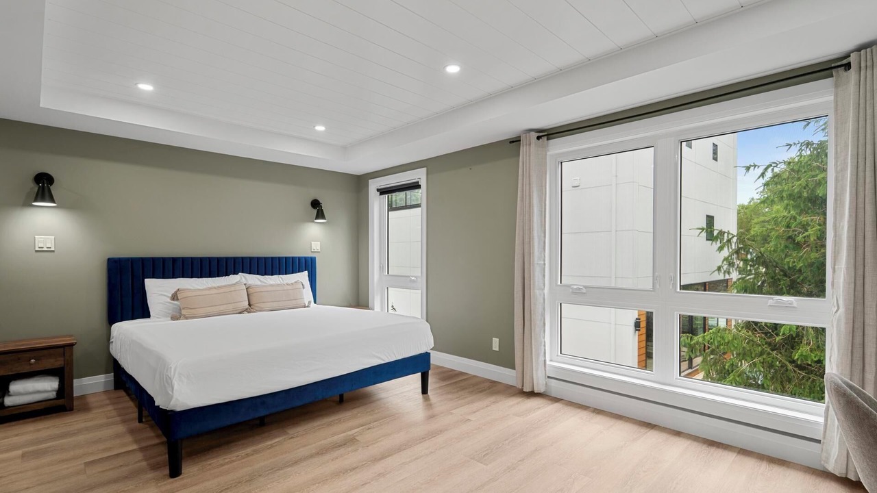 Photo of Bedroom in Grand Bend