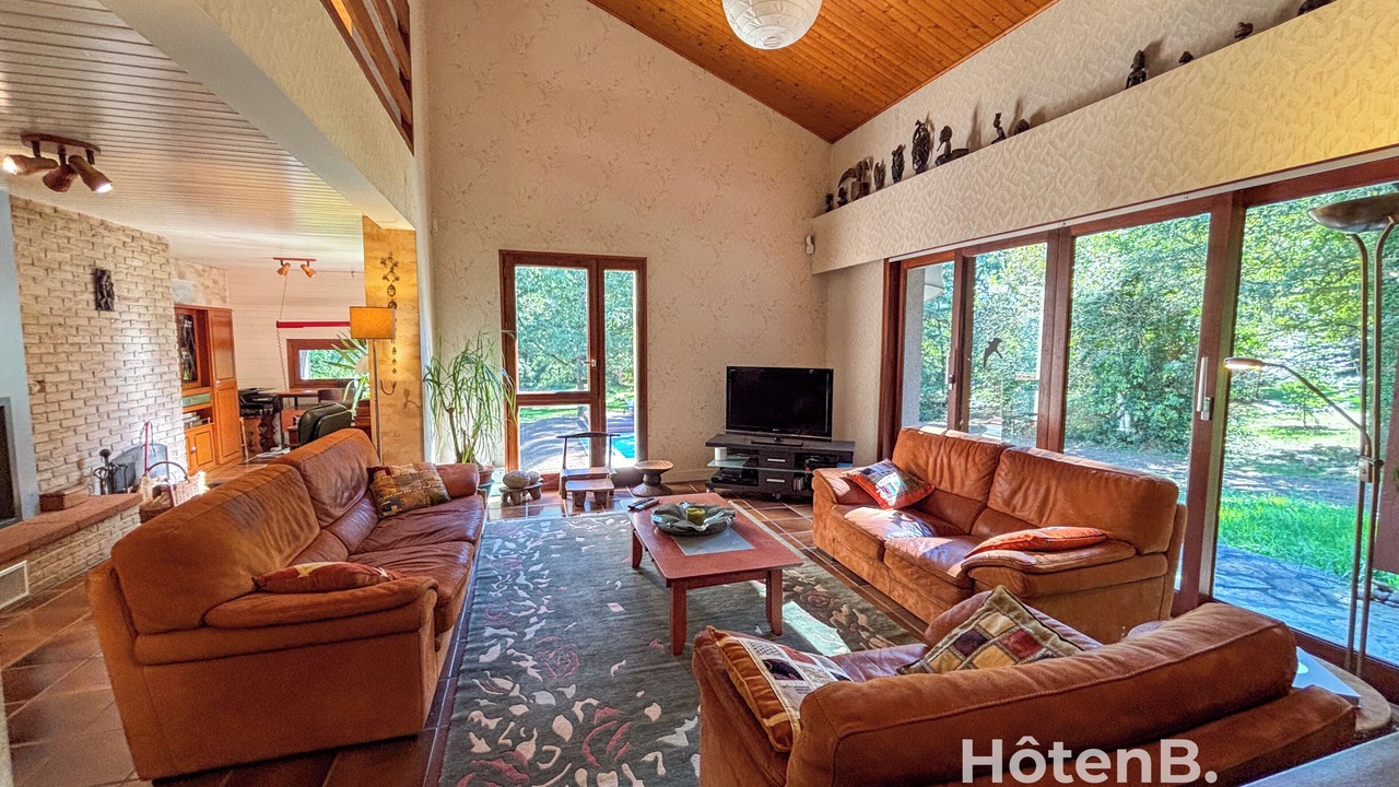 Photo of Livingroom in Feytiat