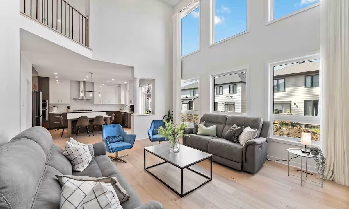 Photo of Livingroom in Ottawa Division