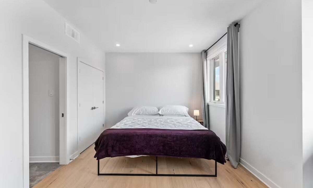 Photo of Bedroom in Ottawa Division