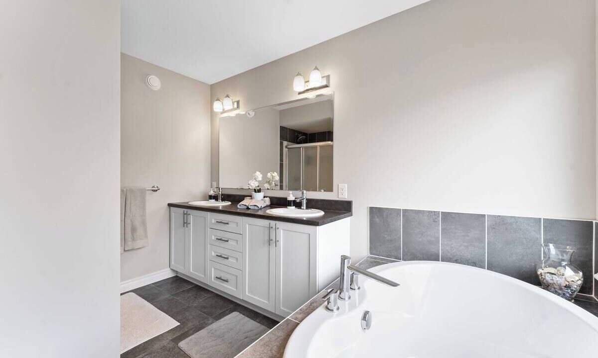 Photo of Bathroom in Chapel Hill South