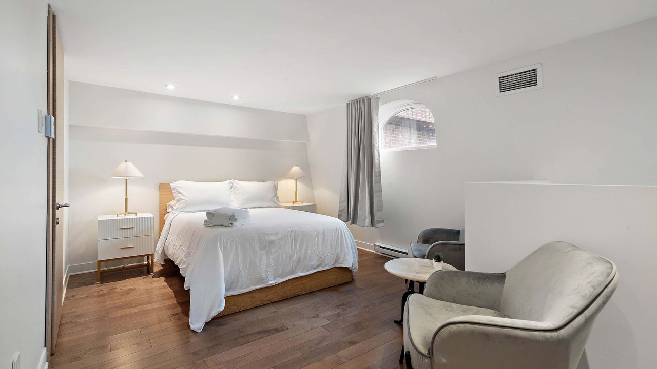 Photo of Bedroom in Old Montreal