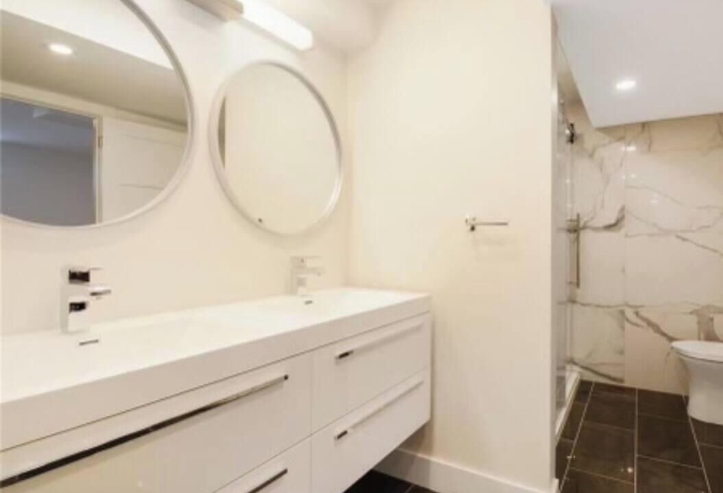 Photo of Bathroom in Elmvale - Eastway - Riverview - Riverview Park West