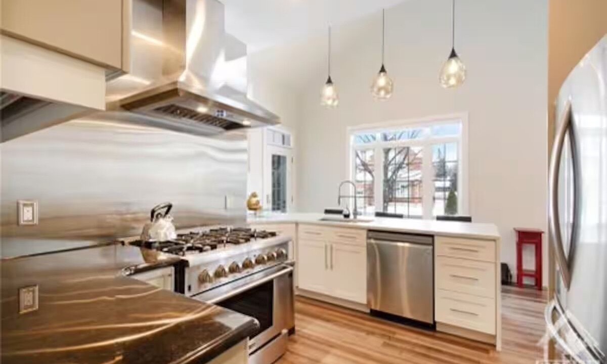Photo of Kitchen in Elmvale - Eastway - Riverview - Riverview Park West