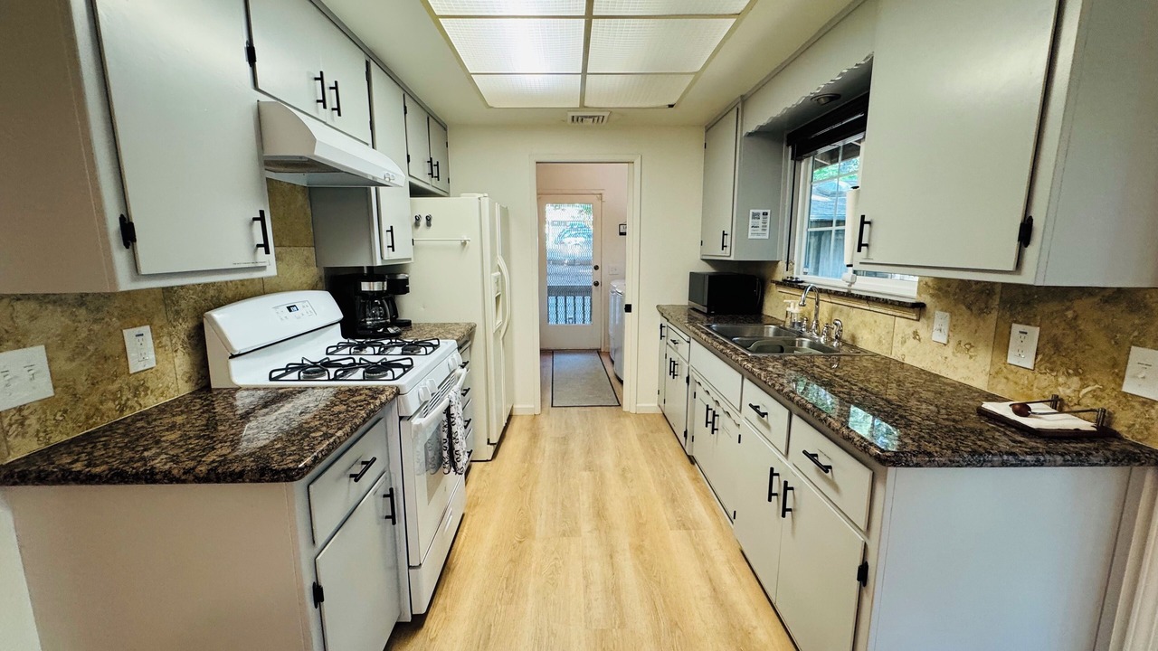 Photo of Kitchen in Apple Hill