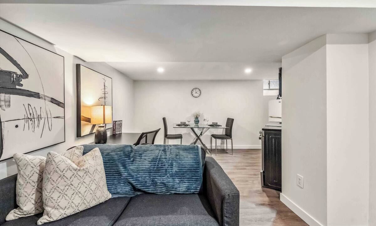 Photo of Livingroom in Golden Triangle