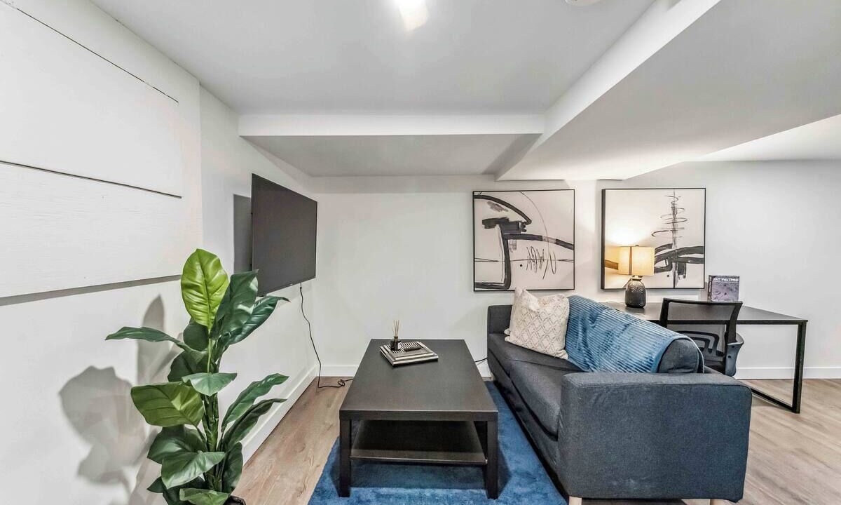 Photo of Livingroom in Golden Triangle