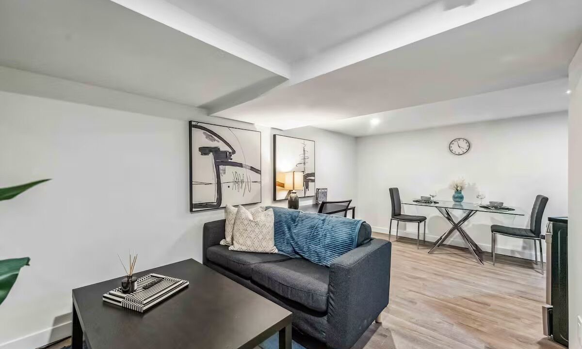 Photo of Livingroom in Golden Triangle