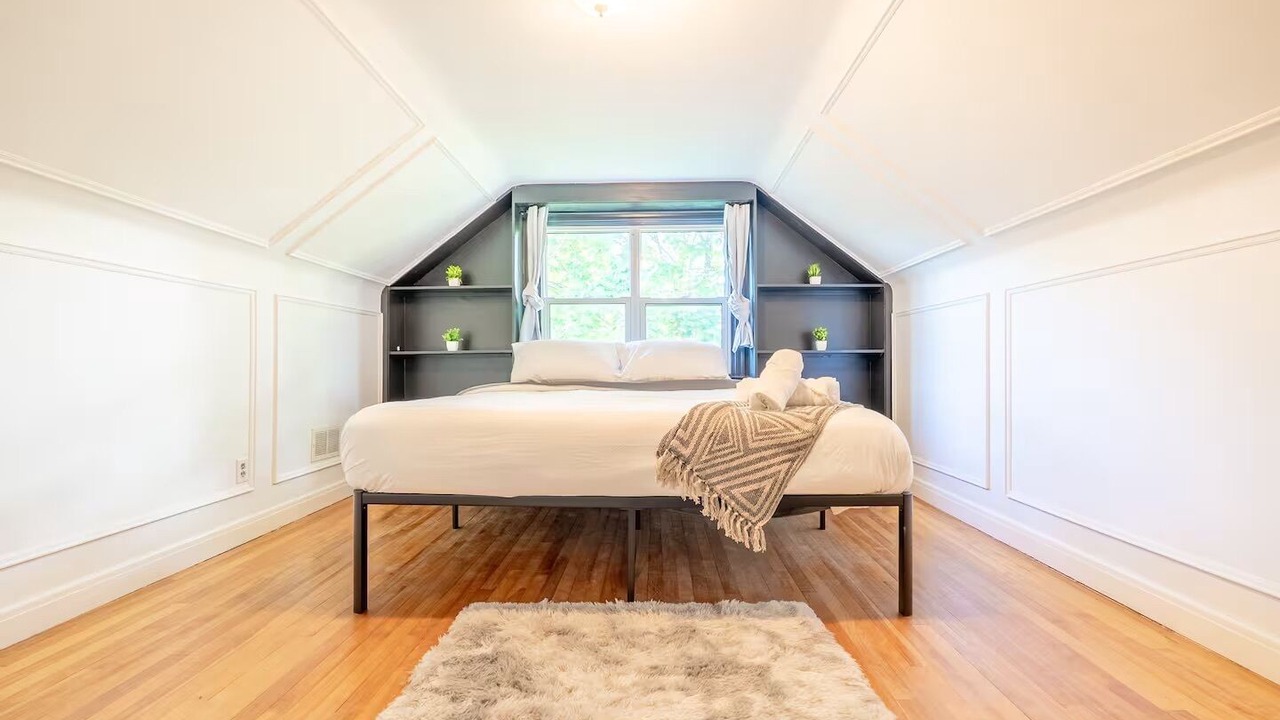 Photo of Bedroom in Ottawa Division