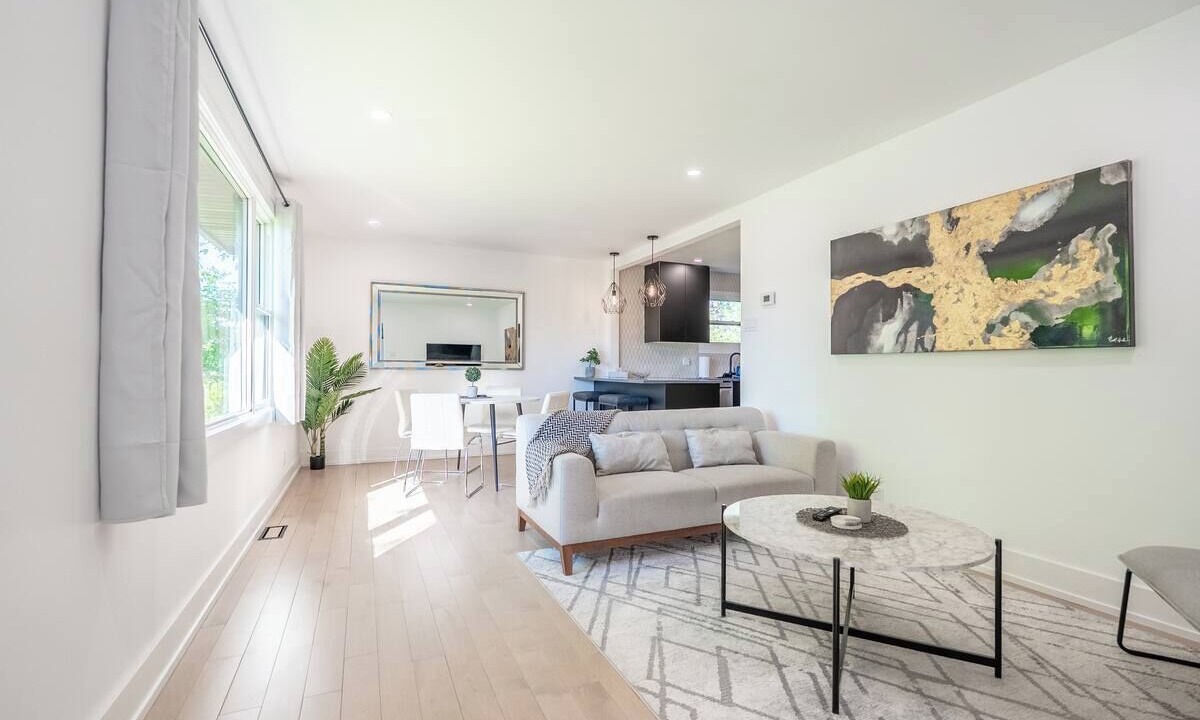 Photo of Livingroom in Ottawa Division